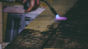 Finish wood with fire - Burn Wood_-2