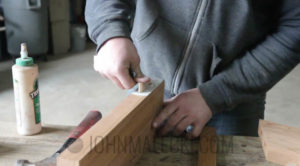 Paracord Seat Adirondack_-Assemble Legs 