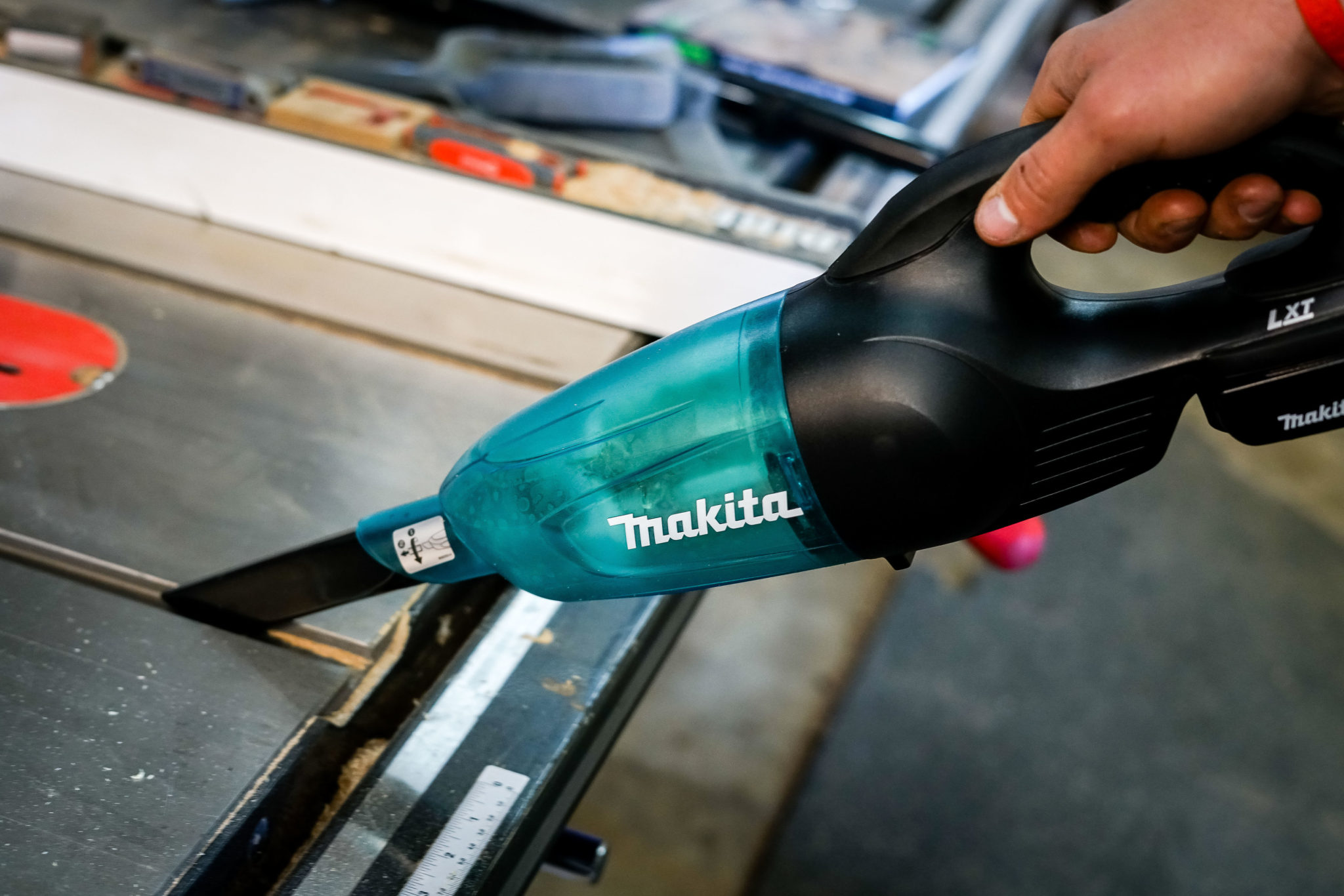 Makita 18V Vacuum Kit