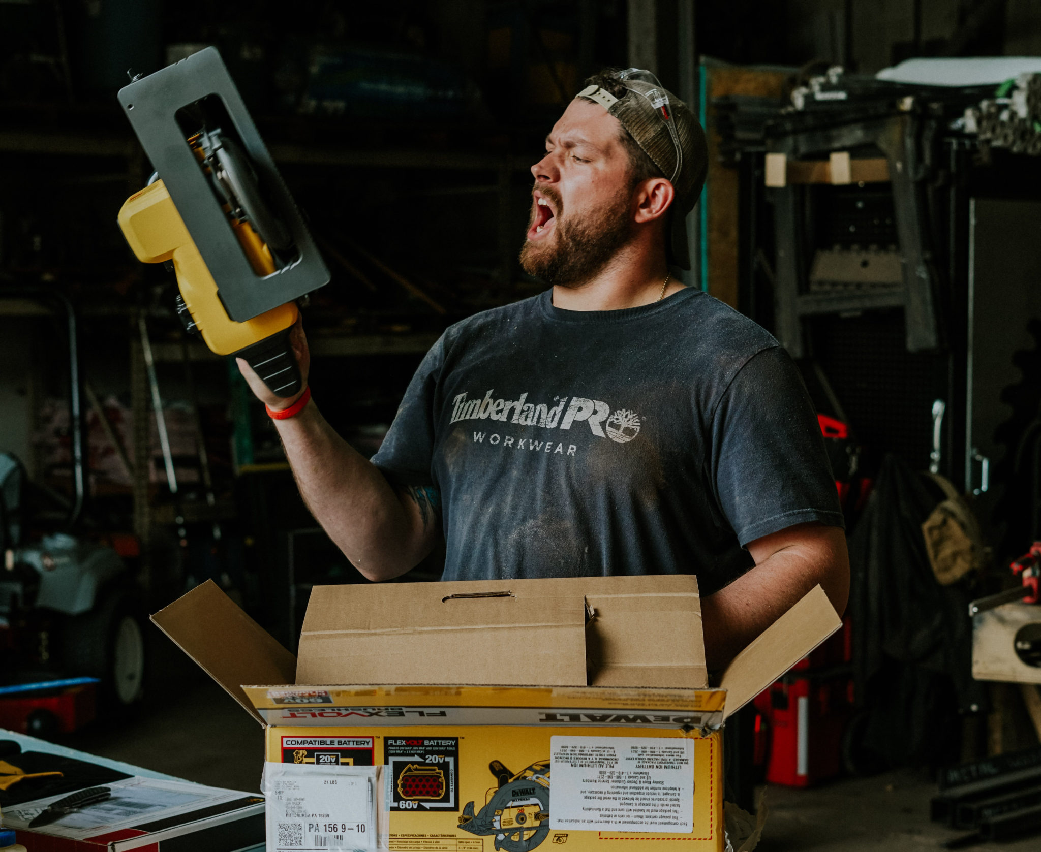 DeWalt FLEXVOLT Worm Drive Review