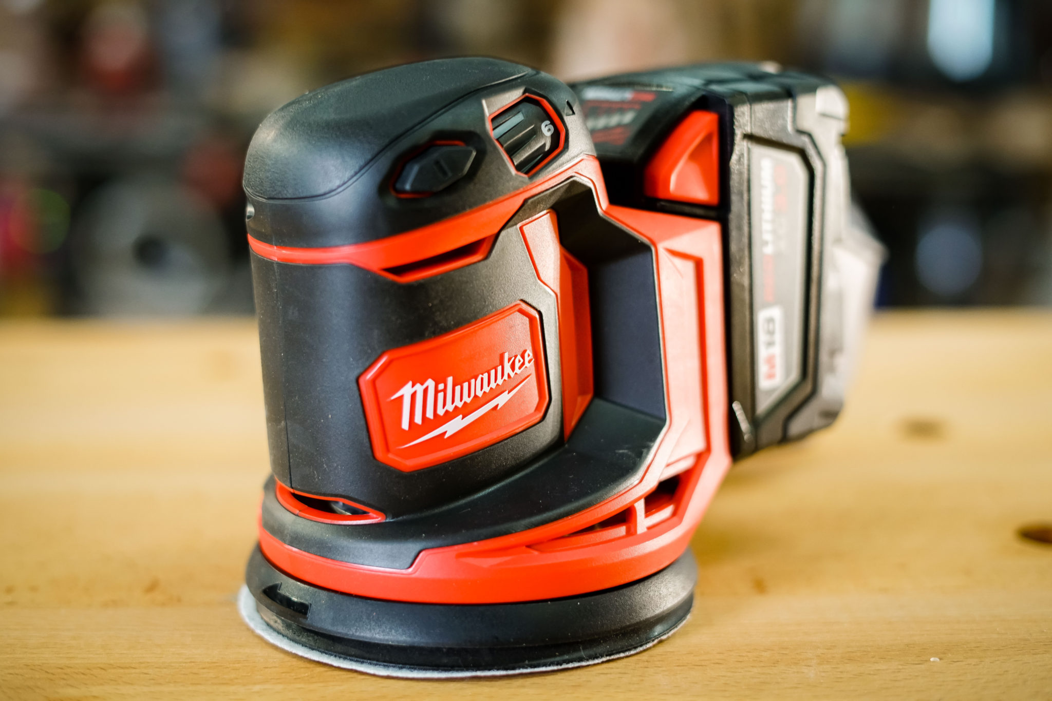 Milwaukee M18 Random Orbit Sander