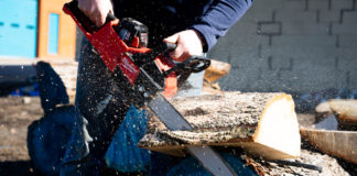 Milwaukee Battery Powered Cordless Chainsaw